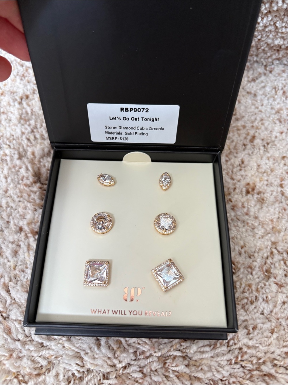 NWOT Bomb Party study earrings